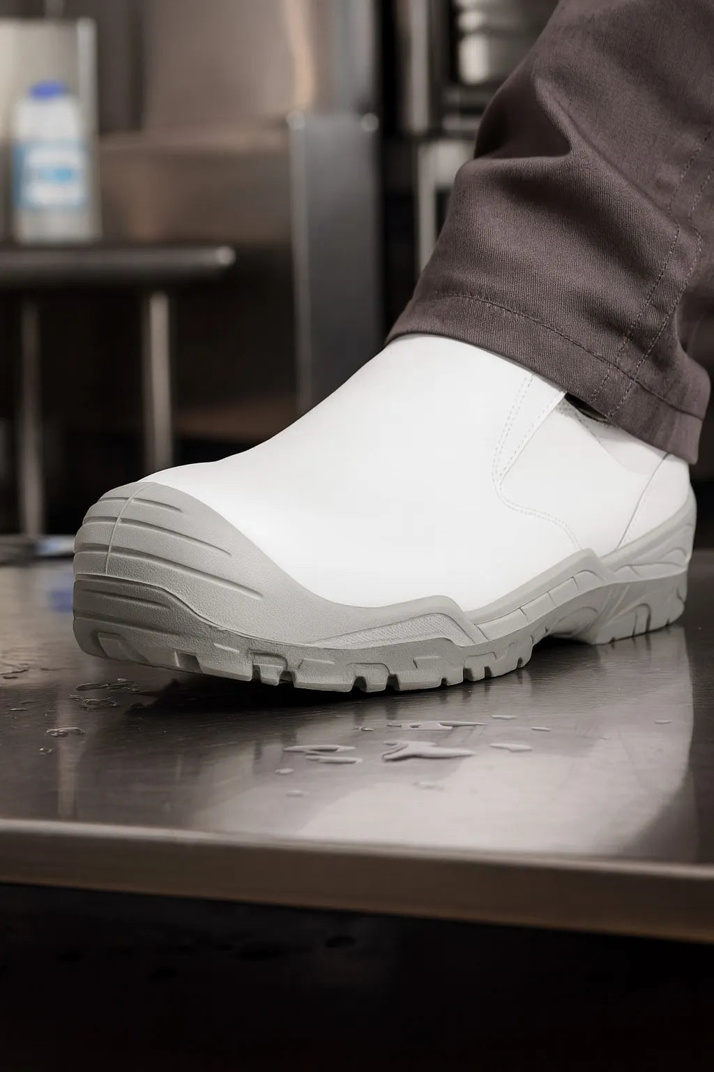 Zapato de seguridad blanco sin cordón